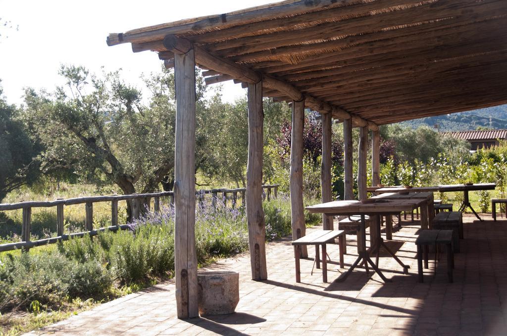 Casone Ugolino Guest House โดโนราตีโก ภายนอก รูปภาพ