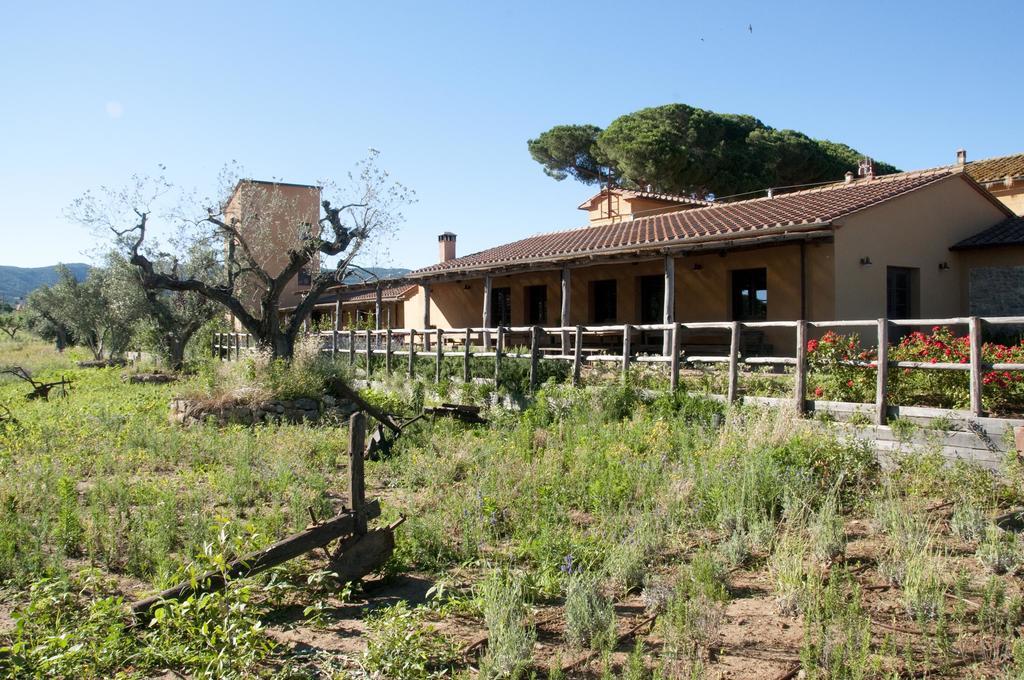 Casone Ugolino Guest House โดโนราตีโก ภายนอก รูปภาพ