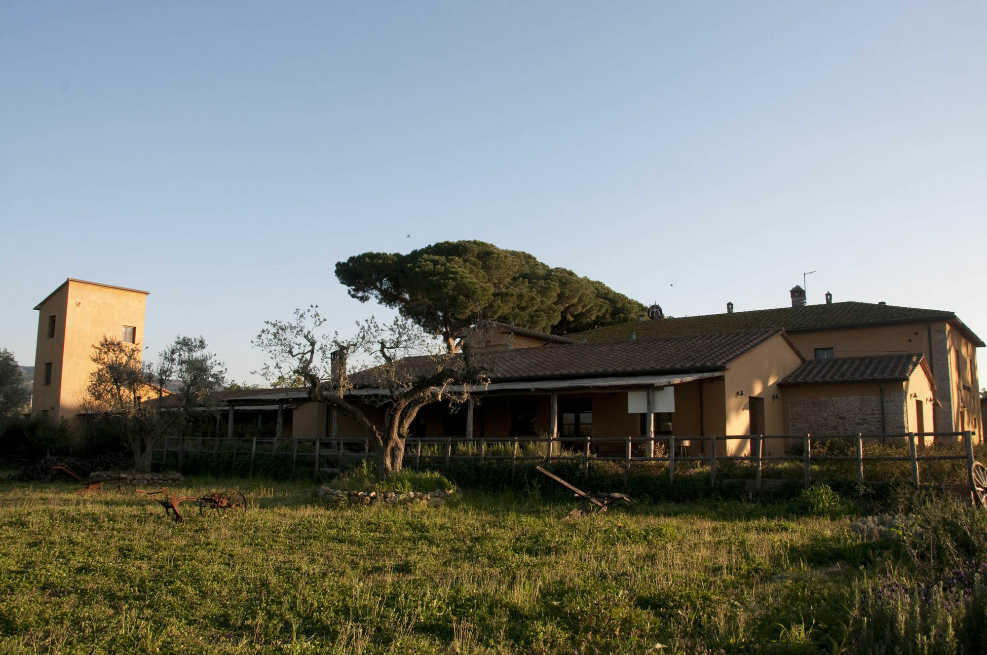 Casone Ugolino Guest House โดโนราตีโก ภายนอก รูปภาพ